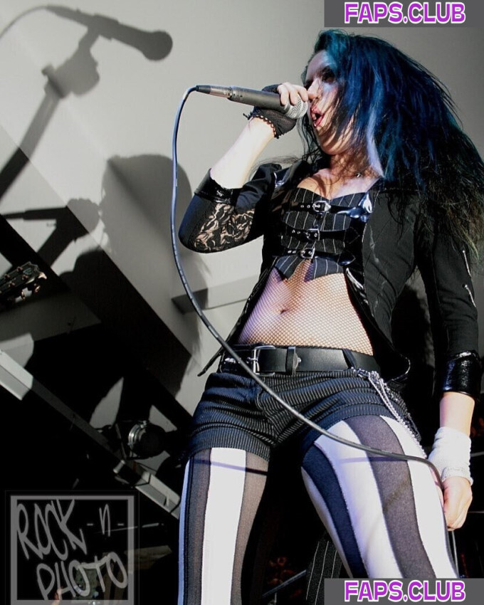 Alissa White-Gluz photo #20 - Faps