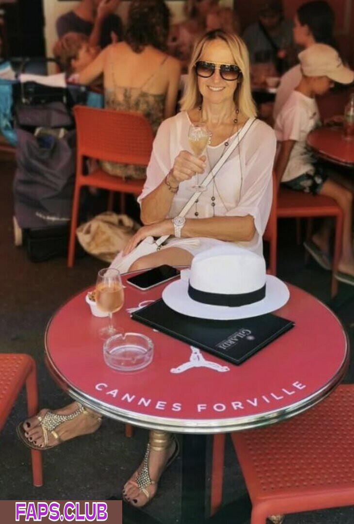 Carol McGiffin photo #9 - Faps