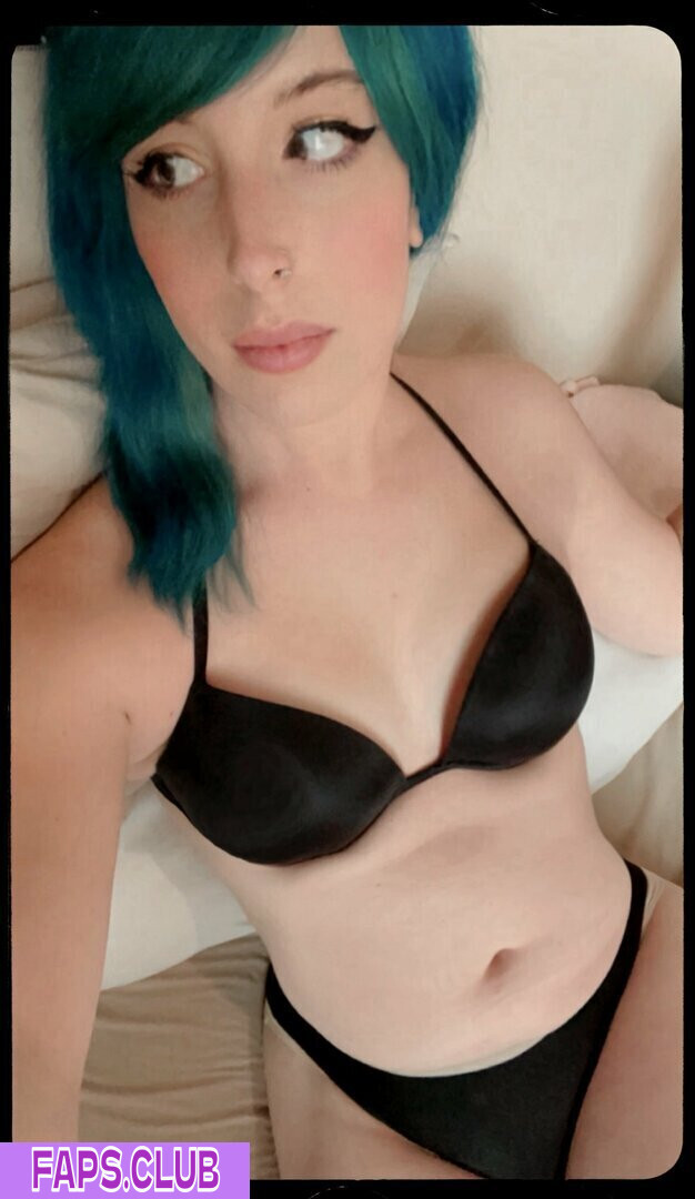 Merry Cherry Bomb&#039;s Blue Hair photo #4 - Faps