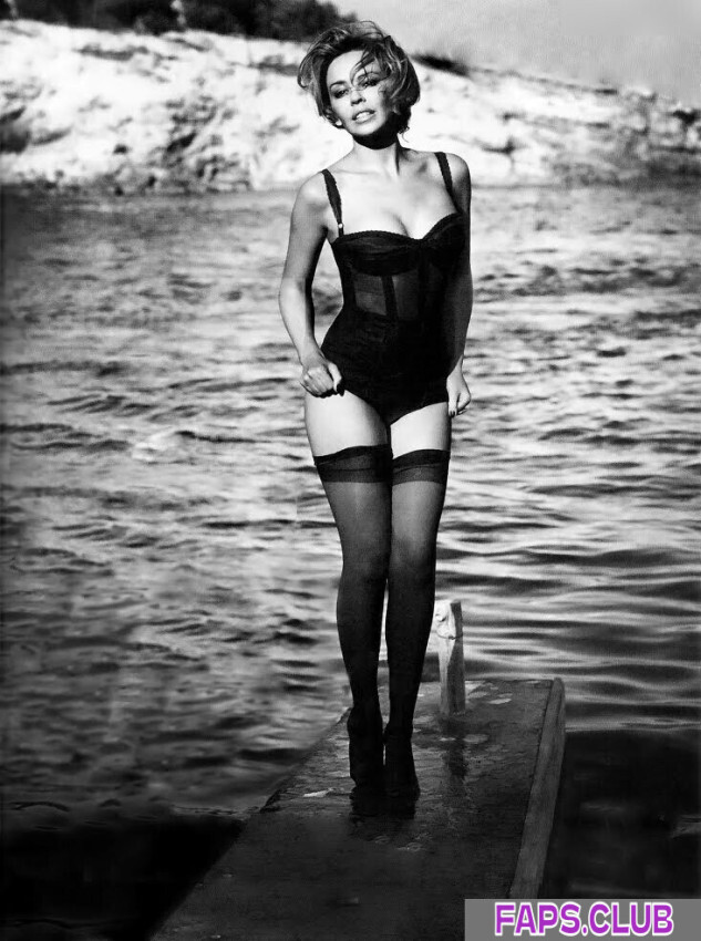 Kylie Minogue photo #598 - Faps
