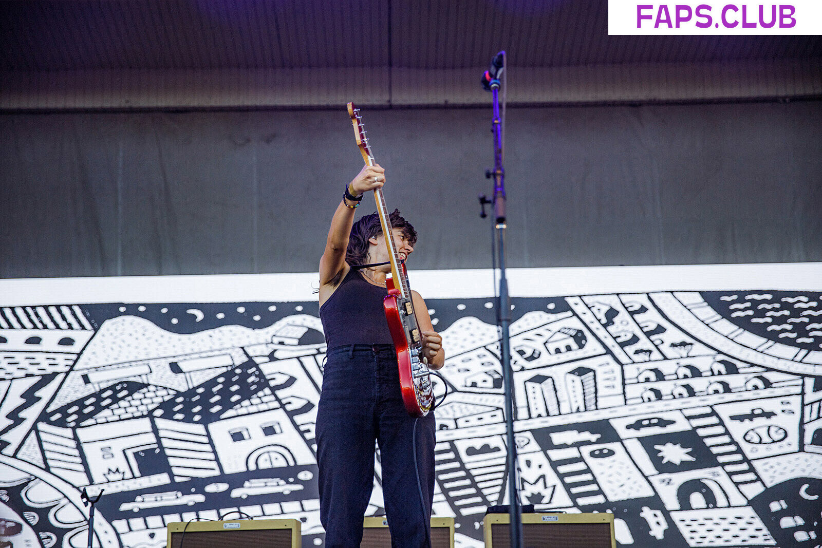 Courtney Barnett photo #13 - Faps