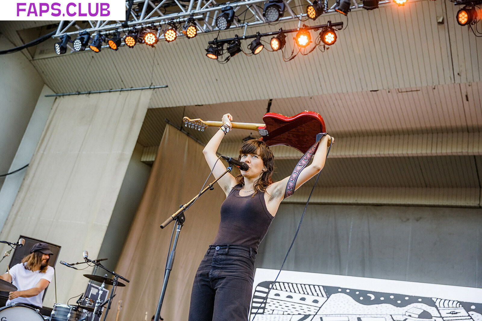 Courtney Barnett photo #18 - Faps