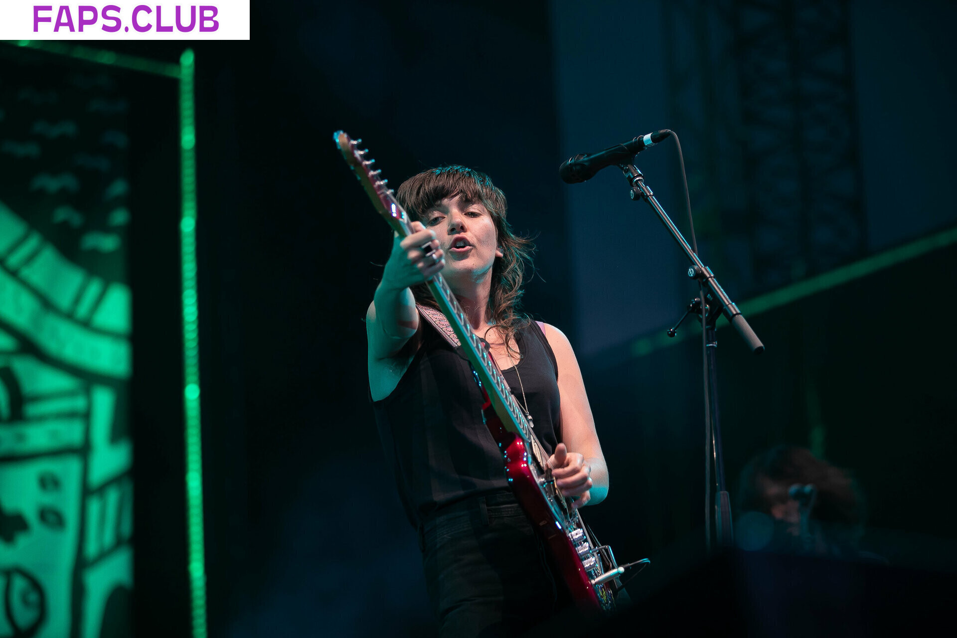 Courtney Barnett photo #14 - Faps