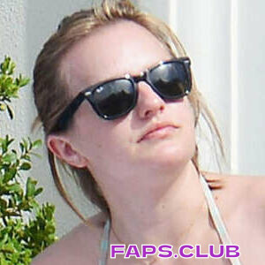 Elisabeth Moss avatar