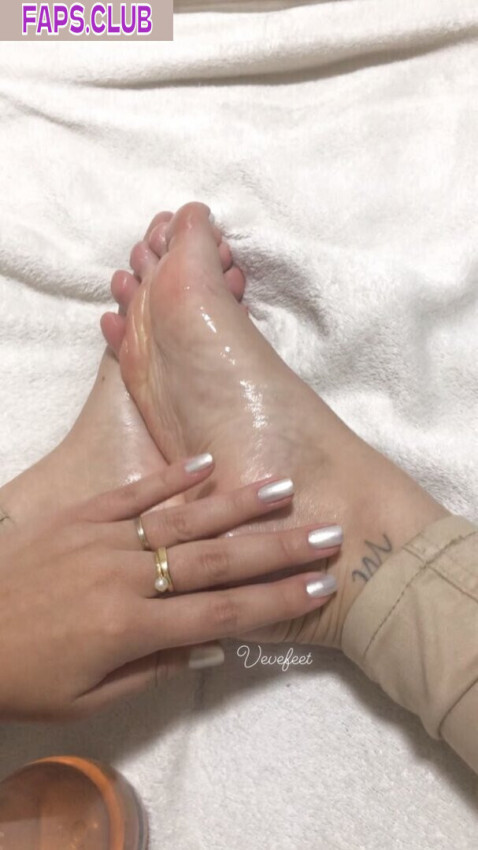 Evi Feet photo #19 - Faps