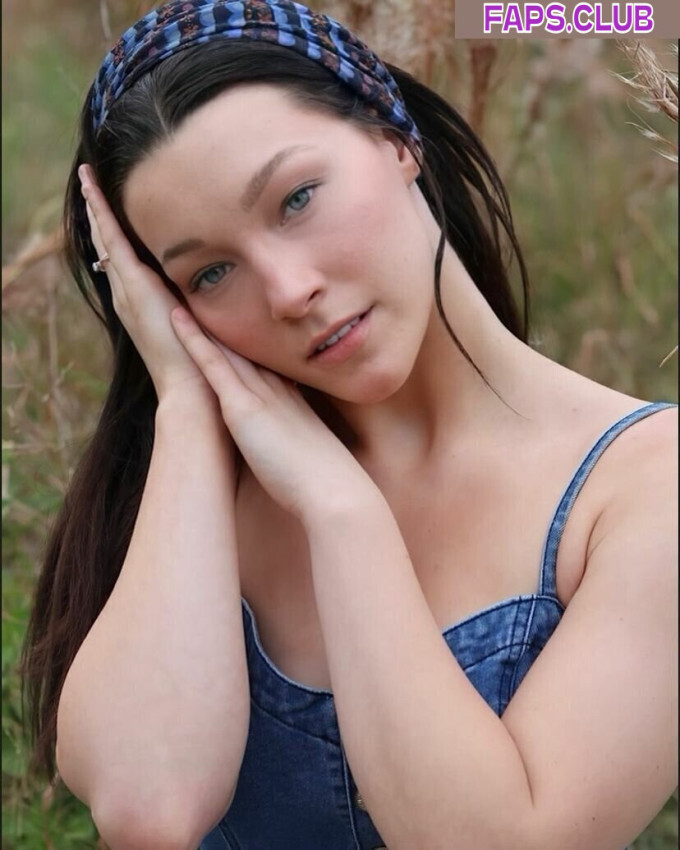Fallon Chapman photo #38 - Faps