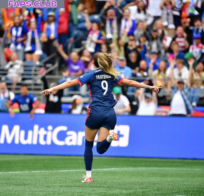 Female Football photo #100 - Faps