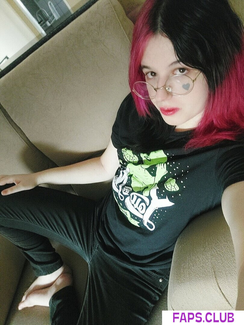 Femboy_Gaming photo #3 - Faps