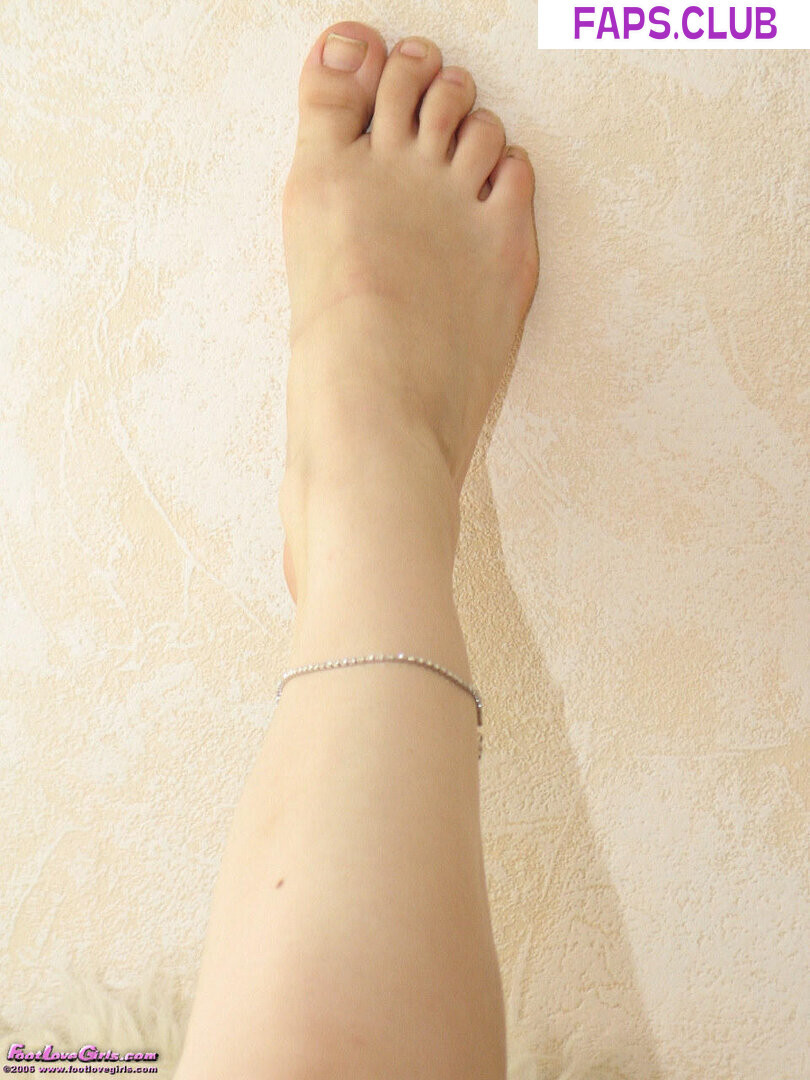 Footlovegirls photo #455 - Faps