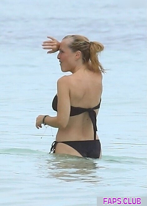 Gillian Anderson photo #392 - Faps
