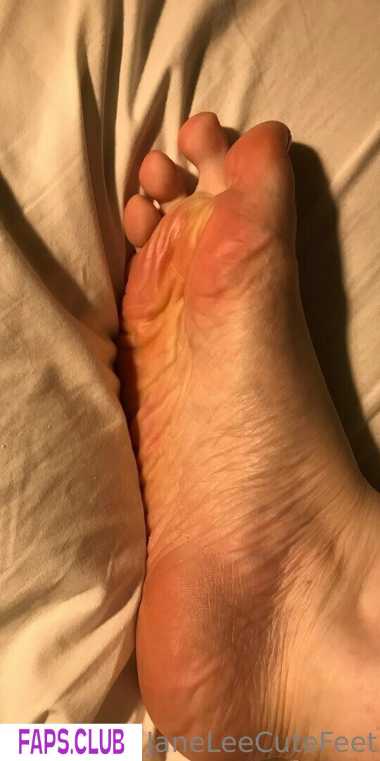 Janeleecutefeet photo #2 - Faps