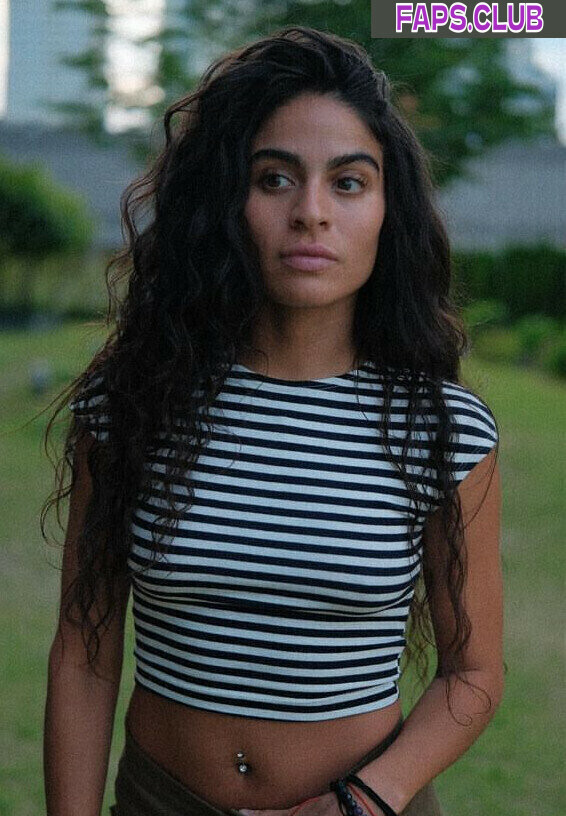 Jessie Reyez photo #6 - Faps