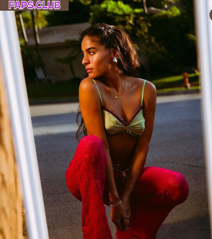 Jessie Reyez photo #22 - Faps