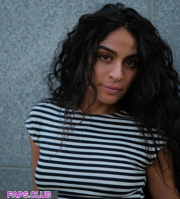 Jessie Reyez photo #24 - Faps