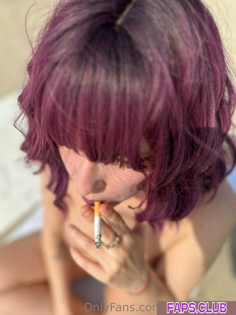 Jojosmoking photo #35 - Faps