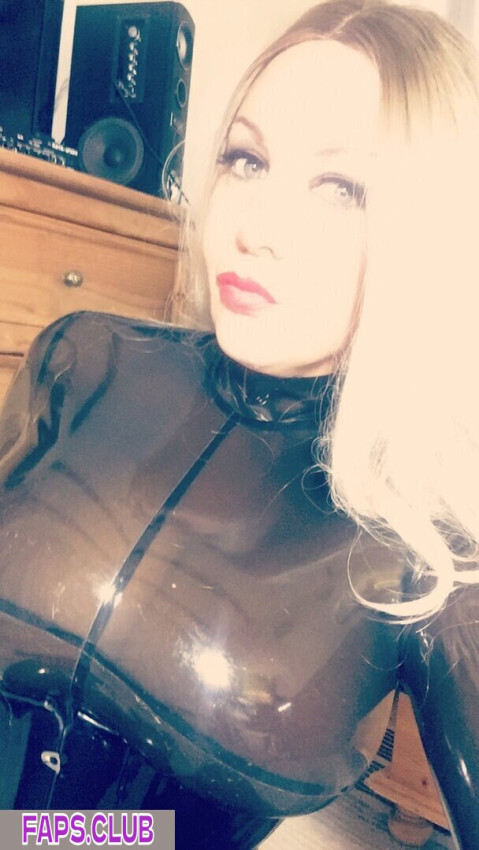 Latexkittyxxx photo #1 - Faps