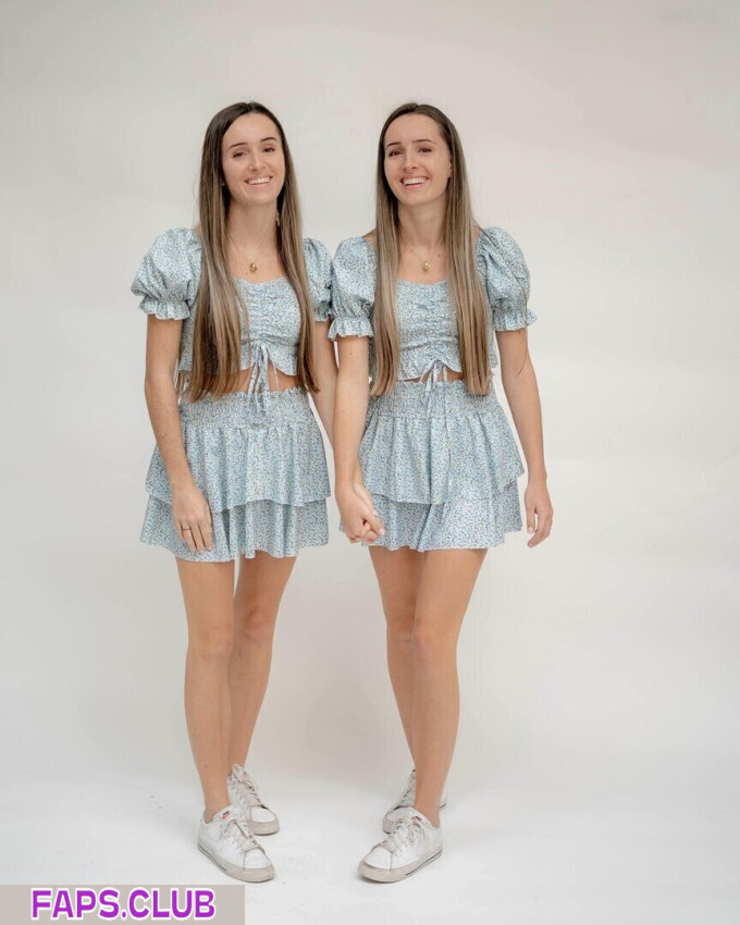 Lesotwins - Leonie und Sophie Klassen photo #1 - Faps