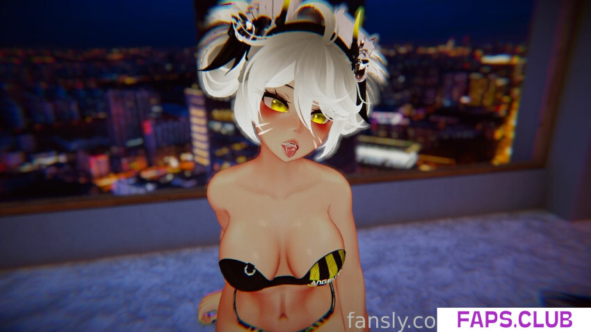 Lexyshy_VR avatar