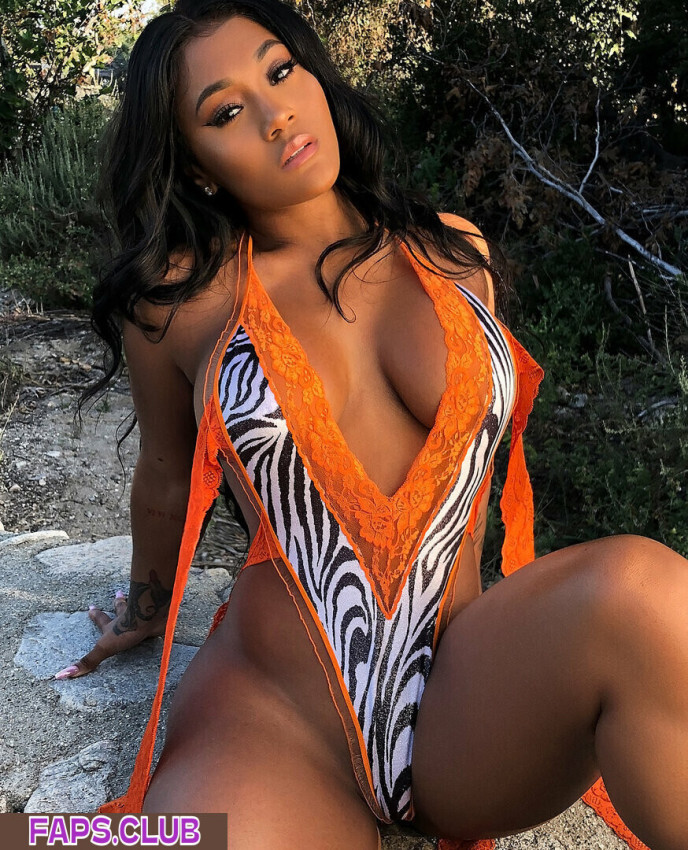 Lira Galore photo #26 - Faps