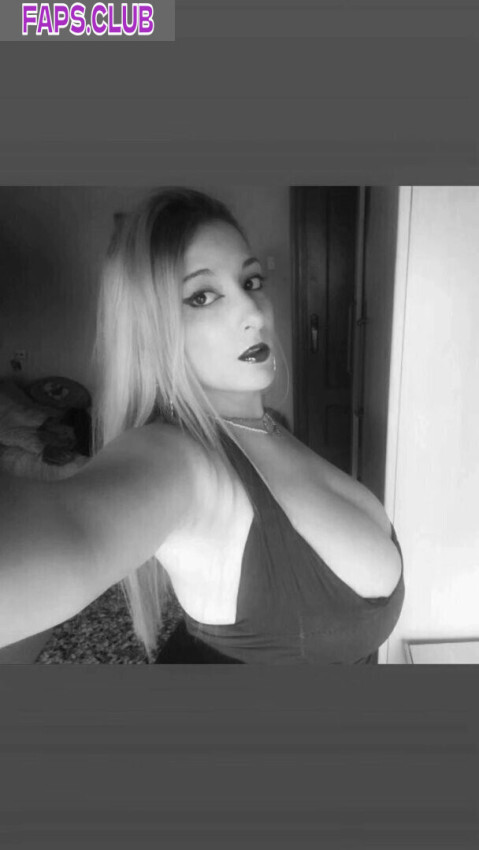 Laura photo #117 - Faps