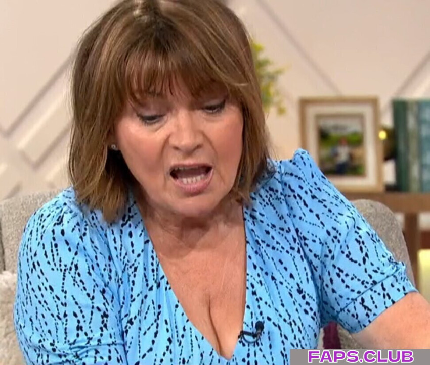 Lorraine Kelly photo #2 - Faps