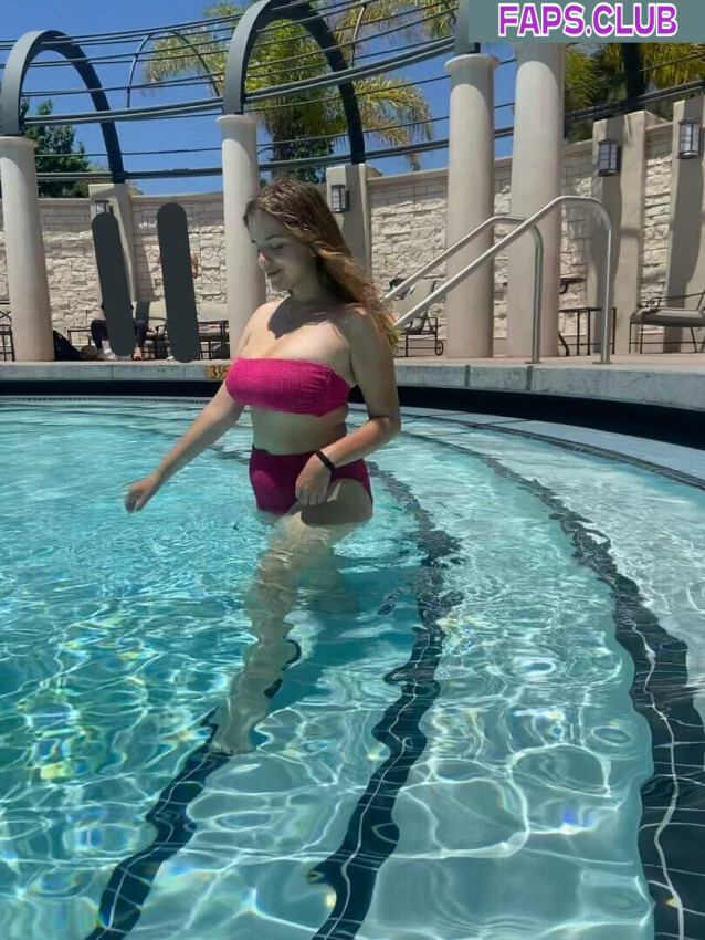 Maya Woulfe photo #615 - Faps