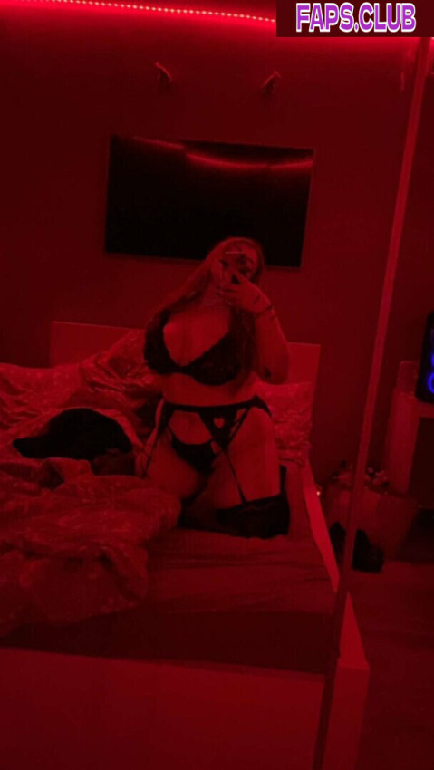 N4kedbarbie avatar