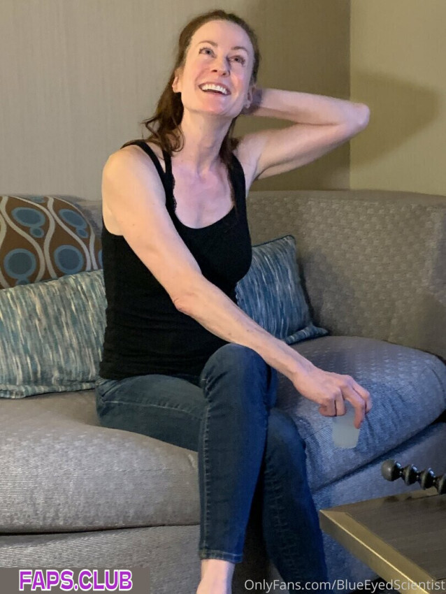 NextDoorVixen photo #13 - Faps