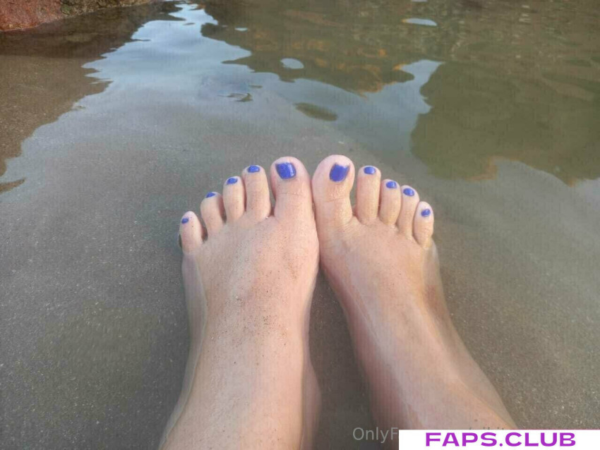 Nikitafeistyfeet photo #3 - Faps