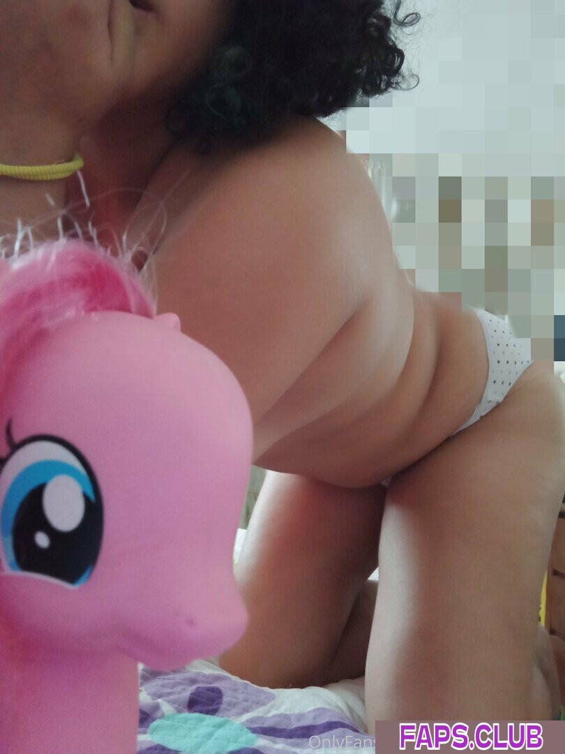 Pinkiepiemid photo #10 - Faps