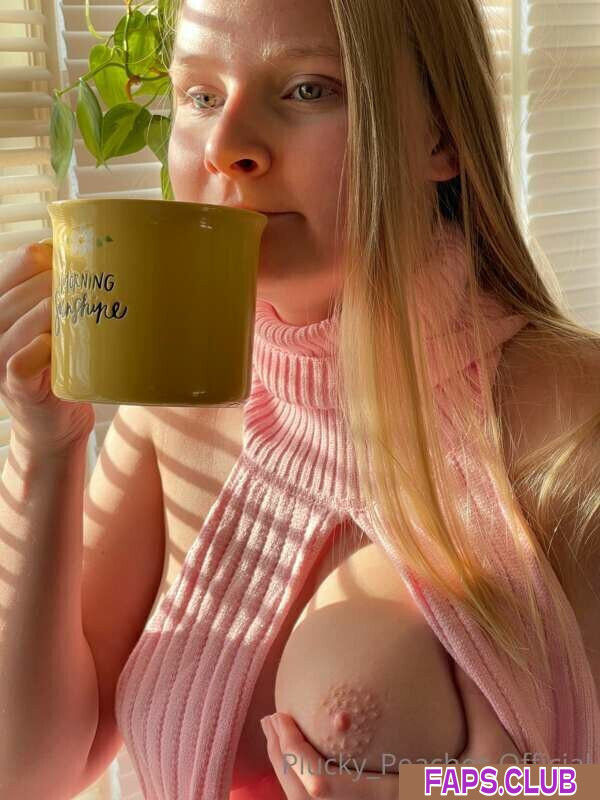 Peaches photo #694 - Faps