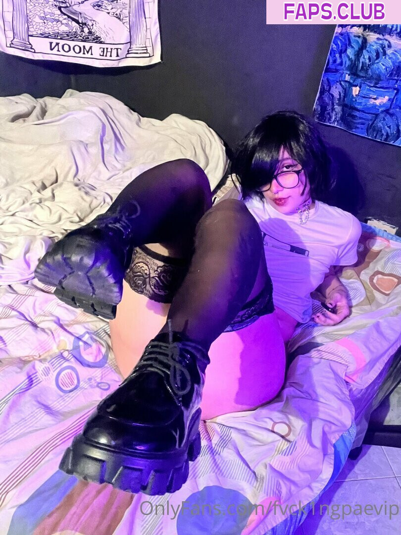 Playfulgothdomme photo #49 - Faps