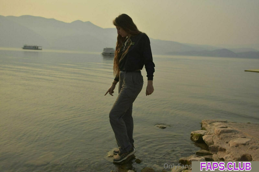 Rubiamotta420 photo #20 - Faps