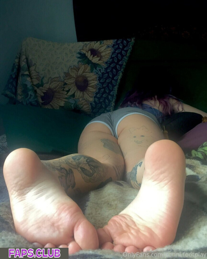 Sunni.footplay photo #93 - Faps