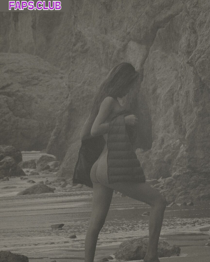 UN_YA photo #18 - Faps